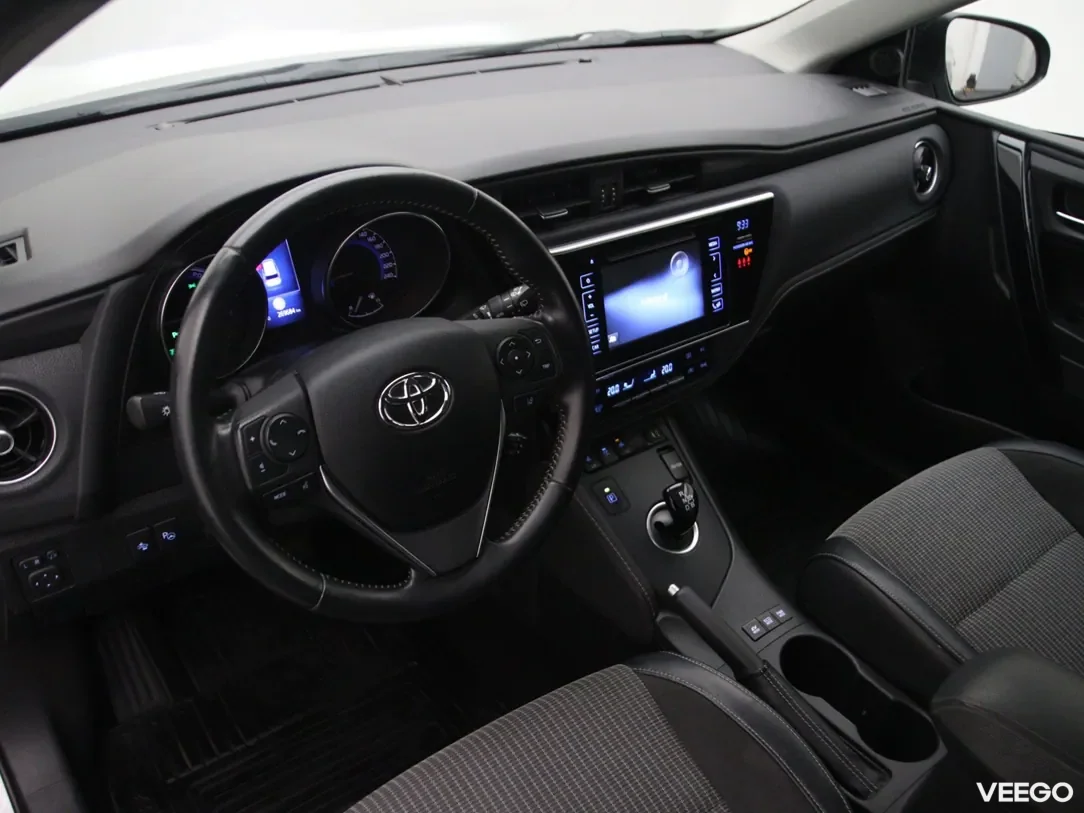 Toyota Auris 1.8 100kW