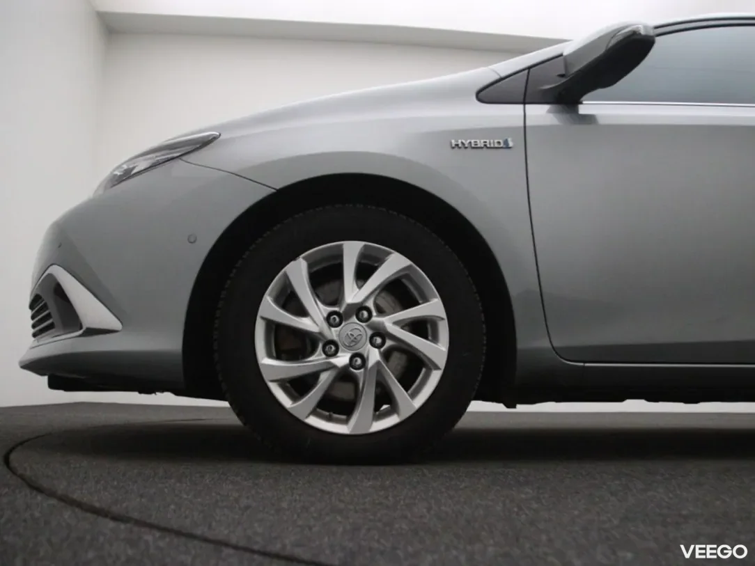 Toyota Auris 1.8 100kW