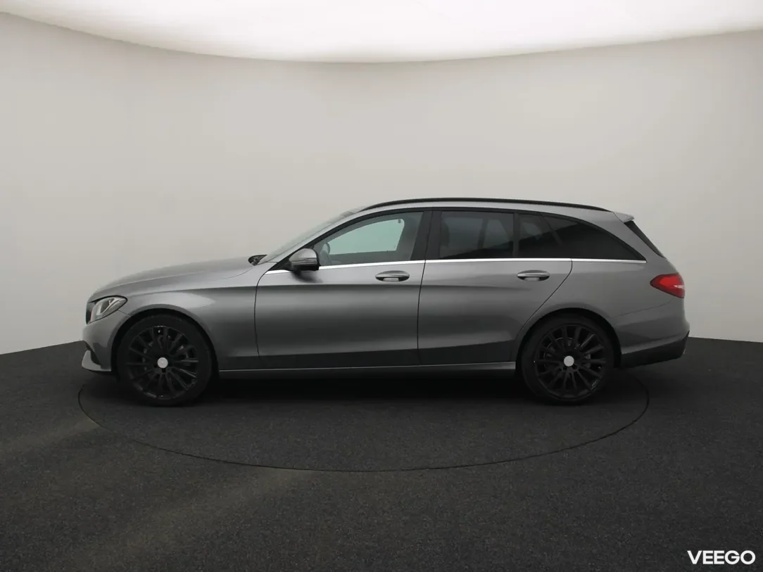 Mercedes-Benz C220 2.1 125kW