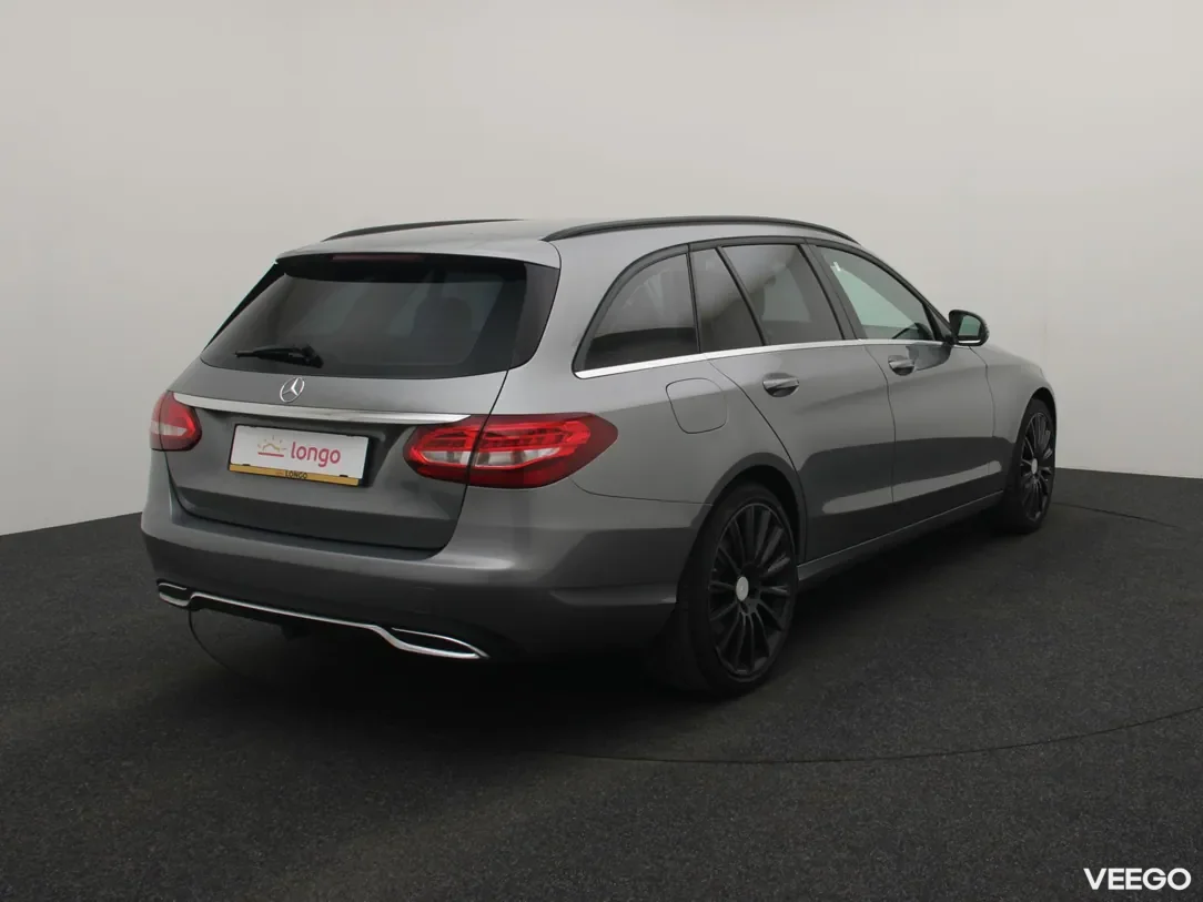 Mercedes-Benz C220 2.1 125kW