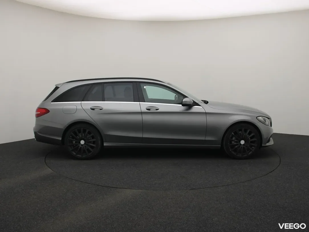Mercedes-Benz C220 2.1 125kW