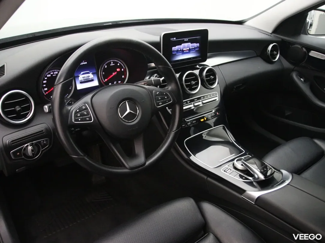 Mercedes-Benz C220 2.1 125kW