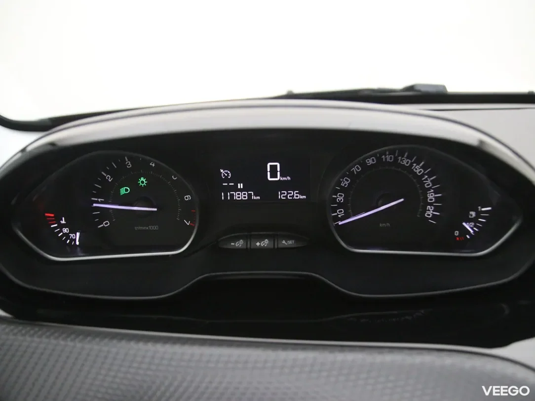 Peugeot 2008 1.2 81kW