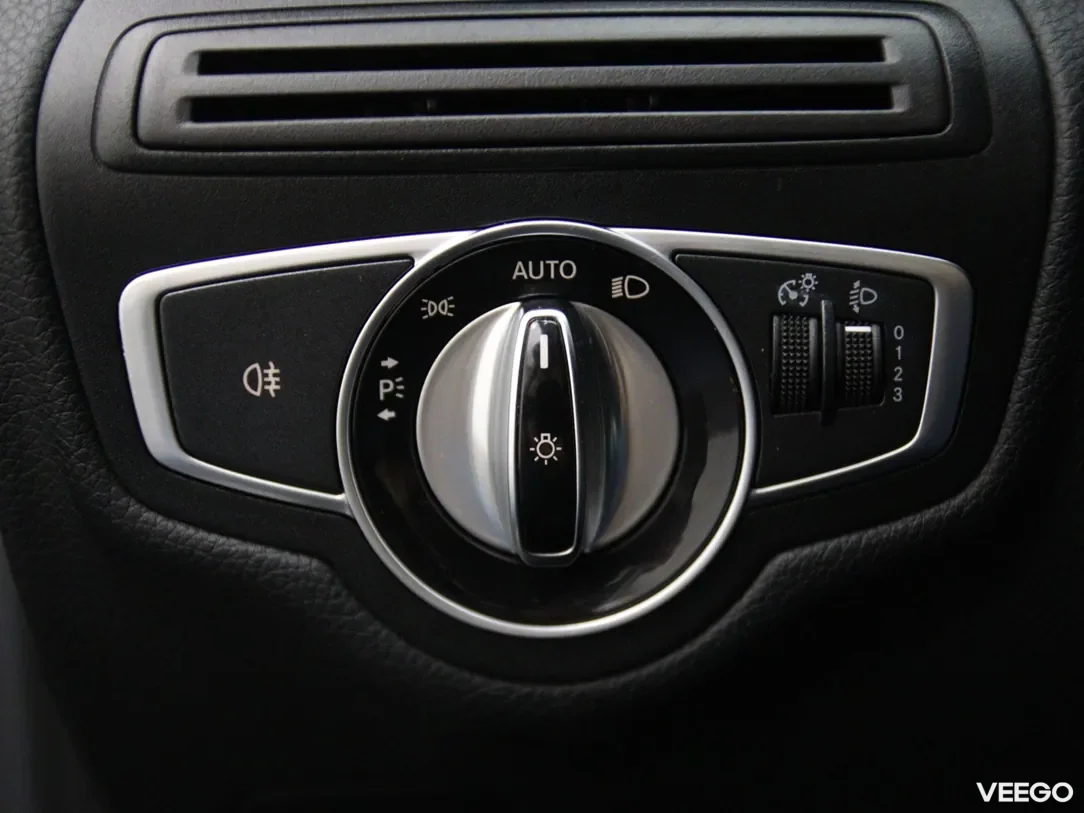 Mercedes-Benz C220 2.1 125kW