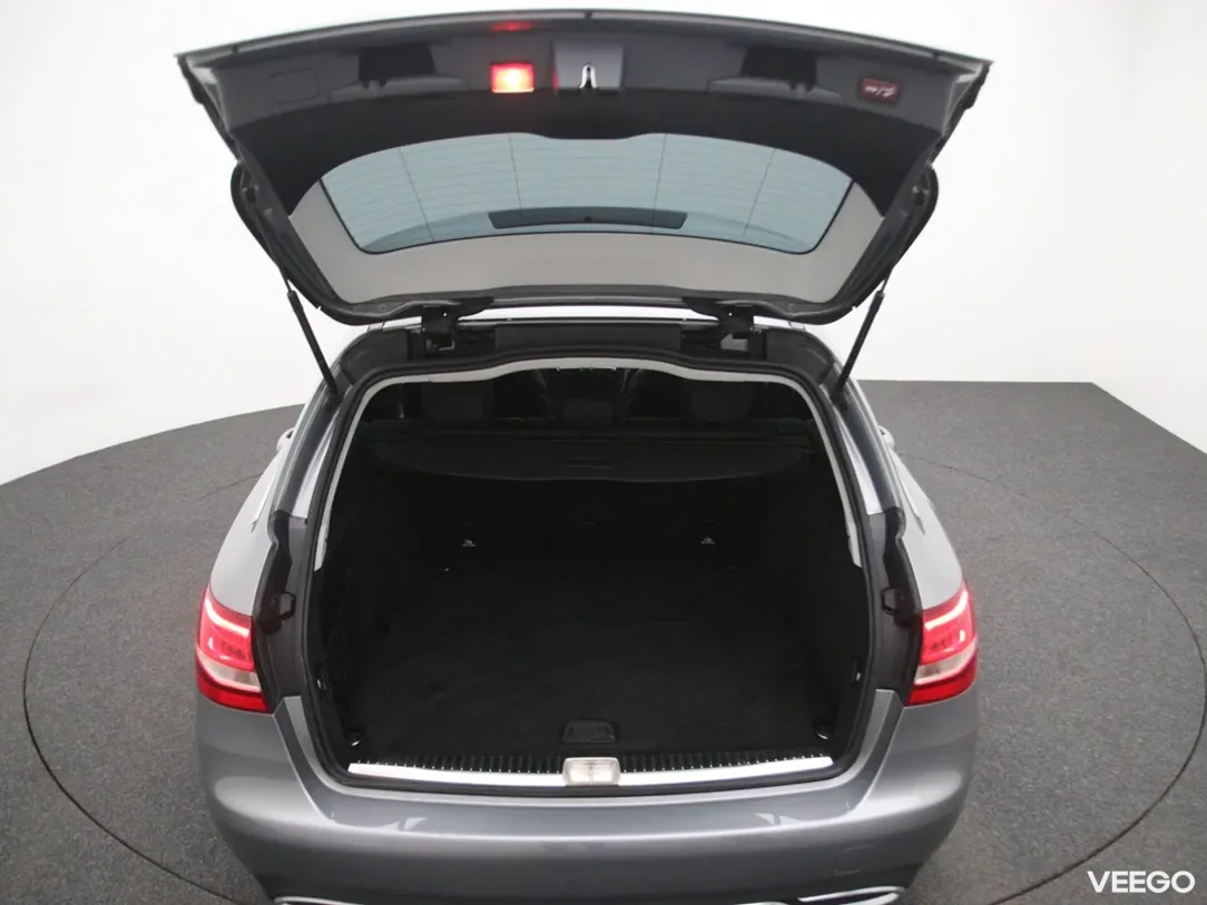 Mercedes-Benz C220 2.1 125kW