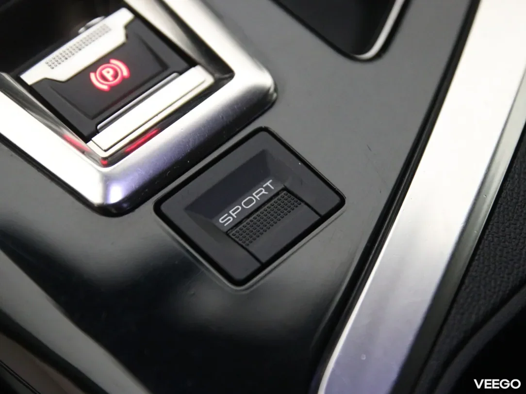 Peugeot 5008 1.6 133kW