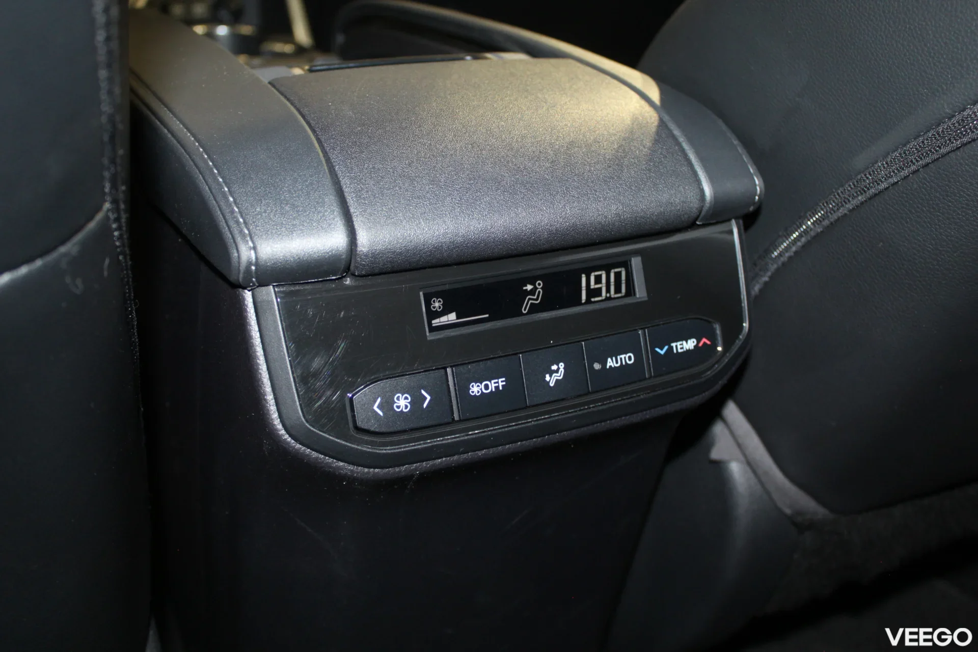 Toyota Highlander Luxury AWD 2.5 140kW