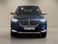 BMW iX1 xDrive30 X-Line Drag Comfort-Access Rattvärme 0kW thumbnail