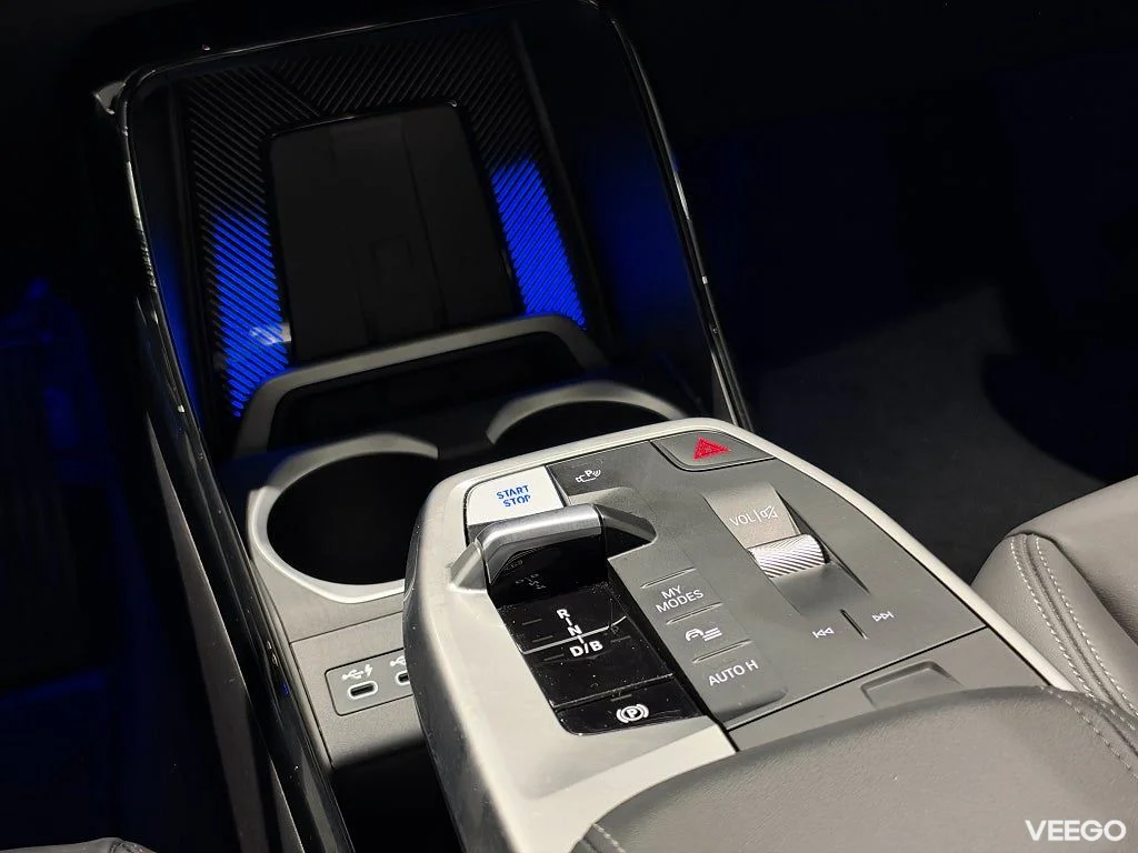 BMW iX1 xDrive30 X-Line Drag Comfort-Access Rattvärme 0kW