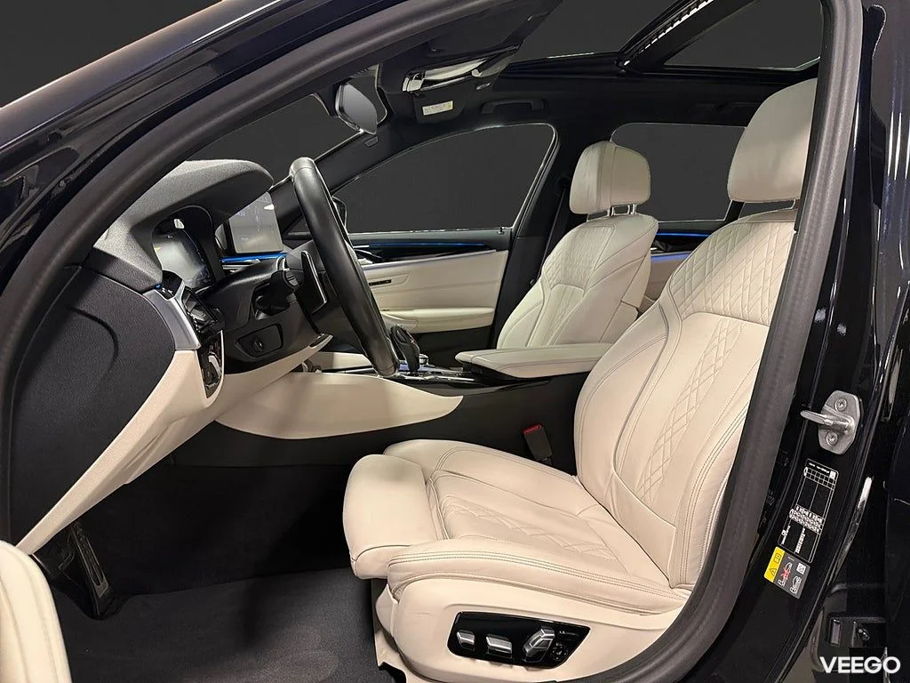 BMW 530 530 e xDrive Touring 292HK M-Sport /Pano /HuD /Laser/H/K 215kW