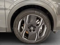 Peugeot 5008 GT Exclusive PHEV 225 e-DCS7 110kW thumbnail