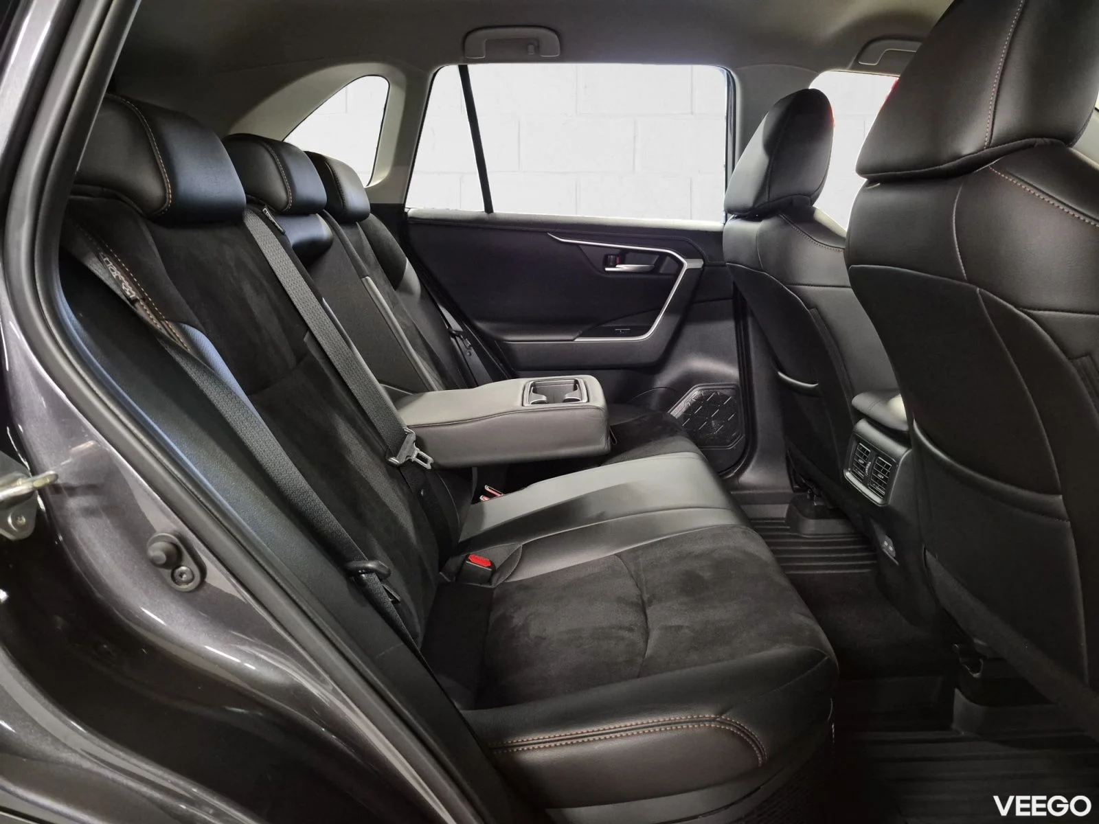 Toyota RAV4 Luxury Plus AWD 2.5 131kW