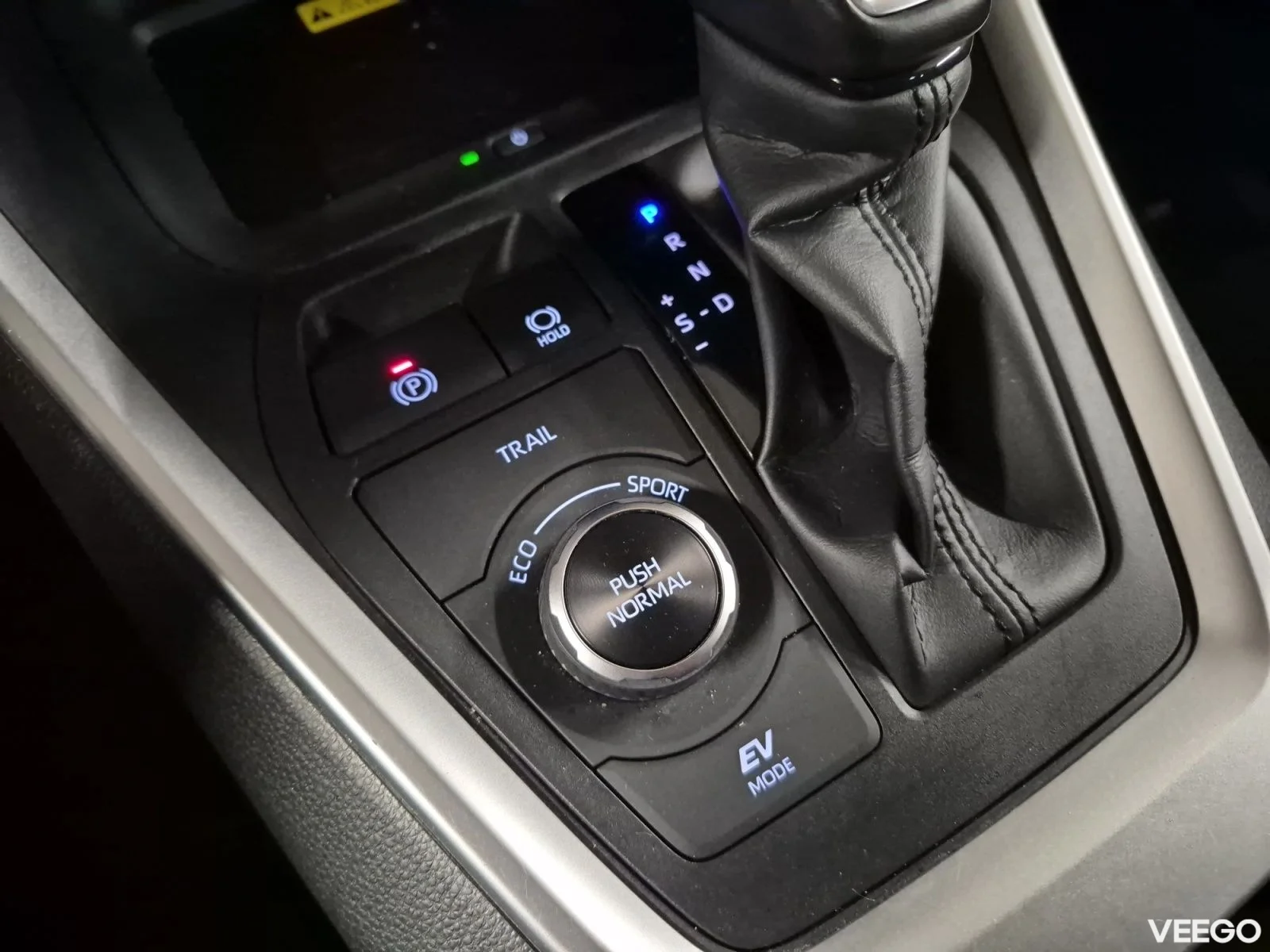 Toyota RAV4 Luxury Plus AWD 2.5 131kW