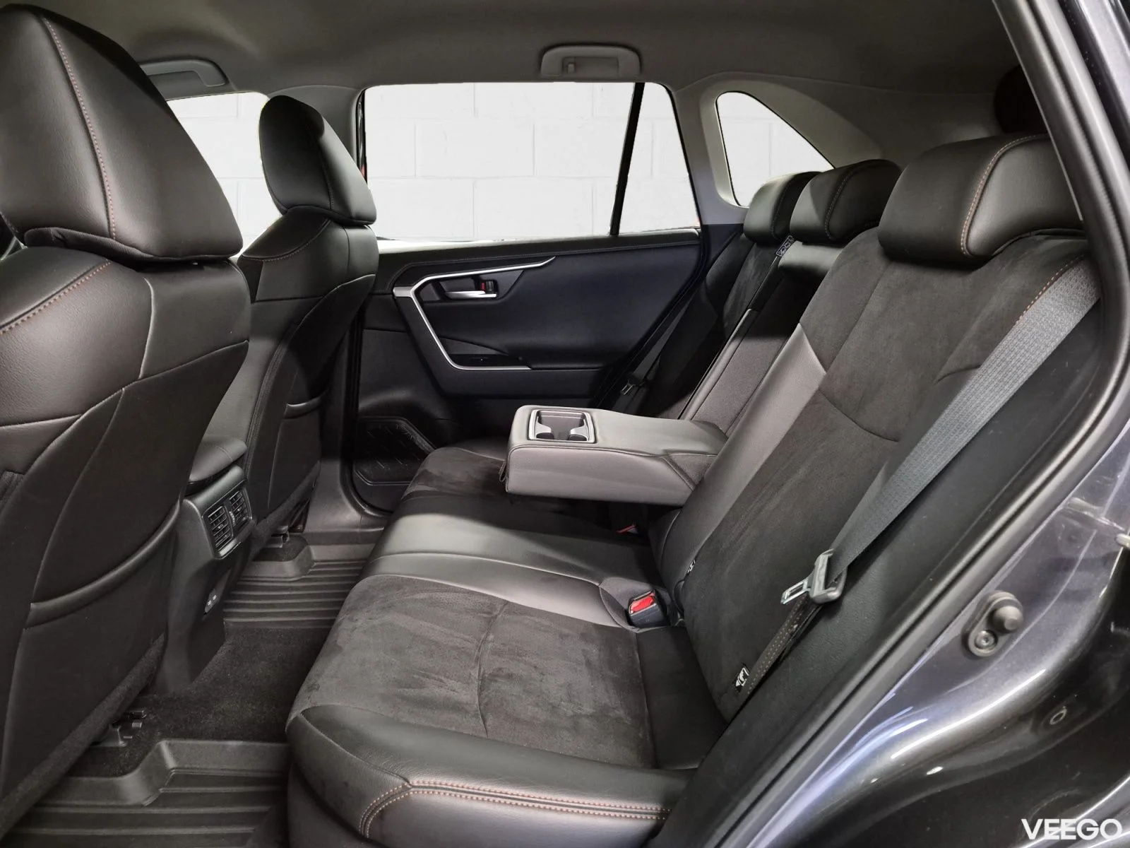 Toyota RAV4 Luxury Plus AWD 2.5 131kW