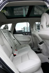 Volvo XC60 AWD B&W 4C LUXURY INSCRIPTION XENIUM INTELLI PRO FULL 2 173kW thumbnail