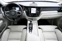 Volvo XC60 AWD B&W 4C LUXURY INSCRIPTION XENIUM INTELLI PRO FULL 2 173kW thumbnail