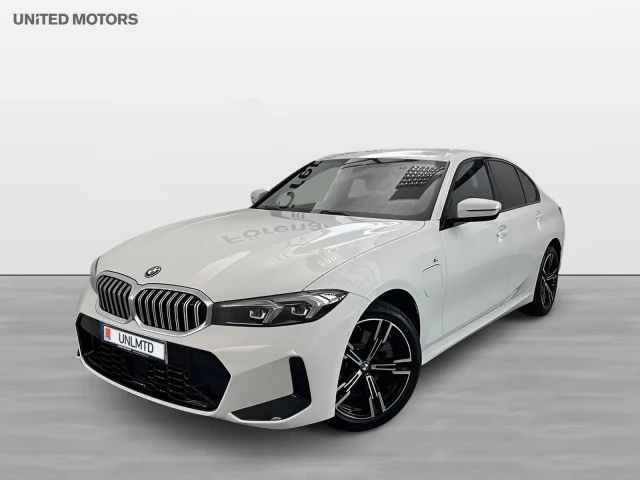 Image of BMW 330 xDrive Sedan M Sport Drag HiFi Rattvärme Park Assist 0kW