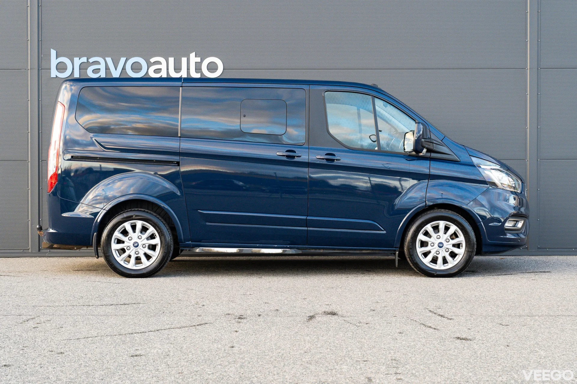 Ford Tourneo Custom - 2 96kW
