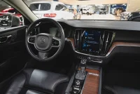 Volvo V60 Cross Country D4 AWD 140kW thumbnail