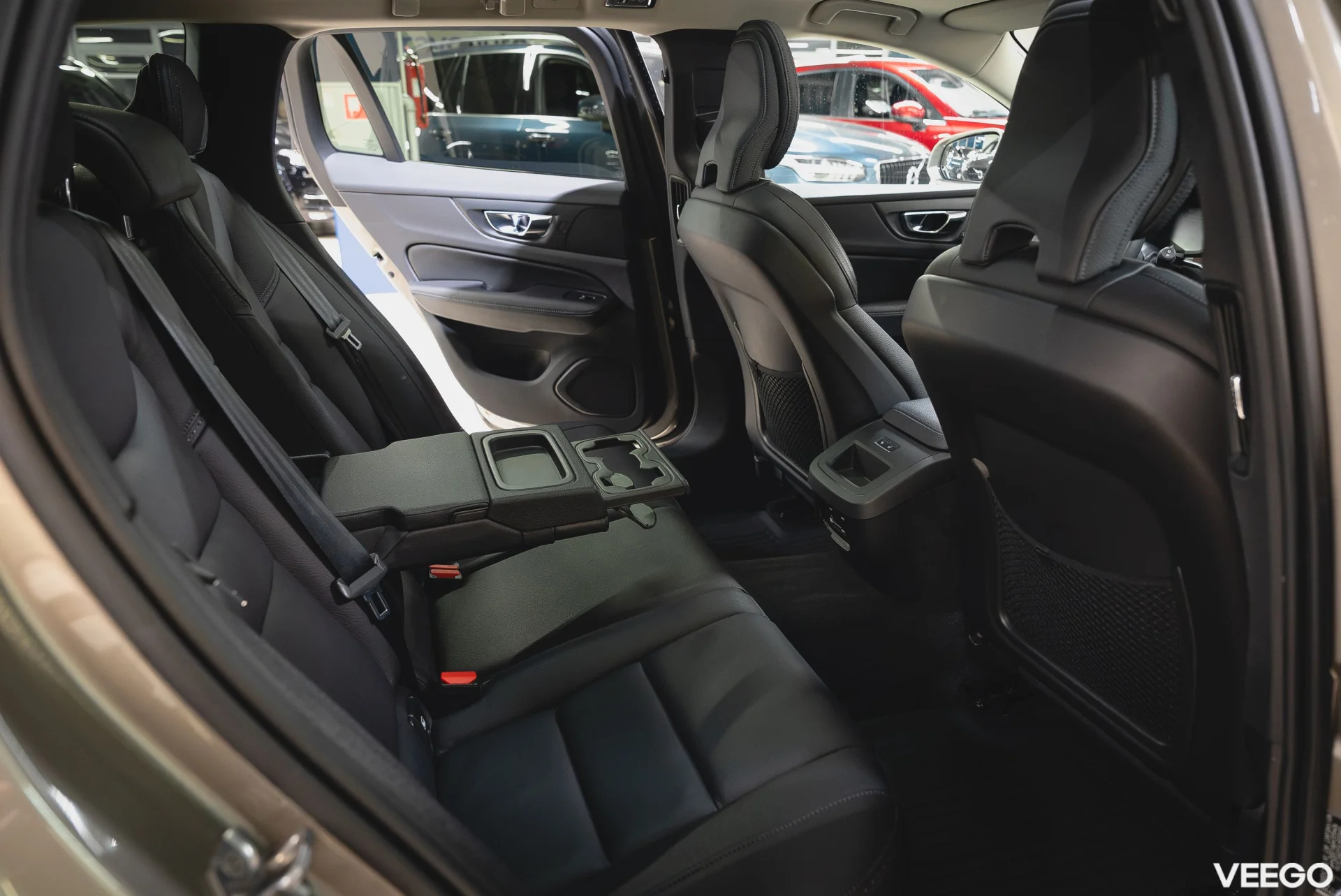 Volvo V60 Cross Country D4 AWD 140kW
