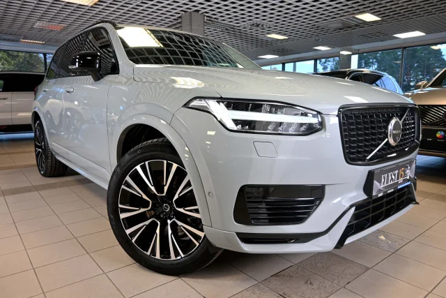 Image of Volvo XC90 AWD H&K ULTIMATE DARK 7 INTELLI SAFE 2 335kW