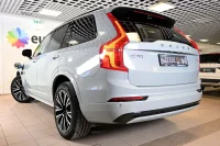 Volvo XC90 AWD H&K ULTIMATE DARK 7 INTELLI SAFE 2 335kW thumbnail