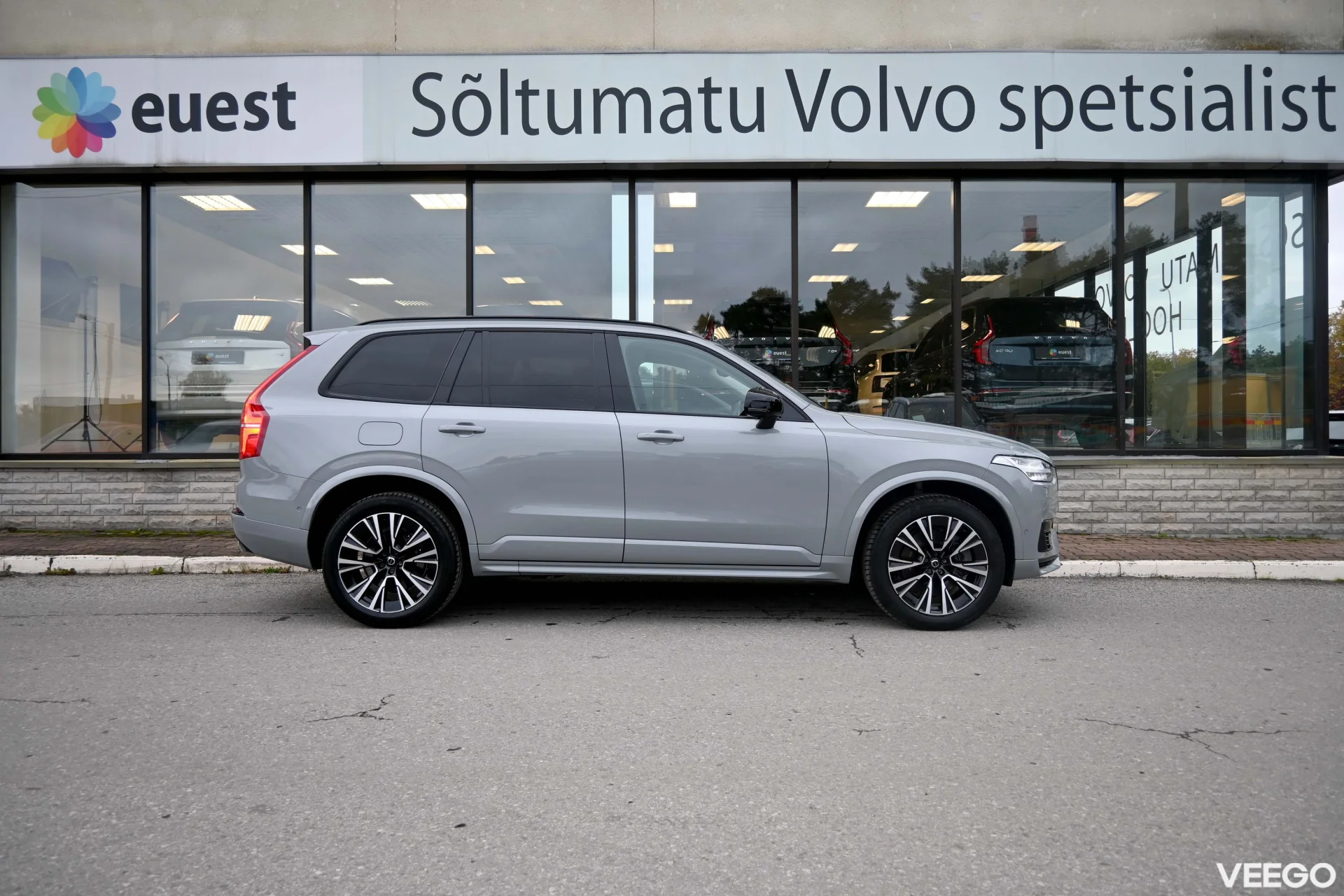 Volvo XC90 AWD H&K ULTIMATE DARK 7 INTELLI SAFE 2 335kW