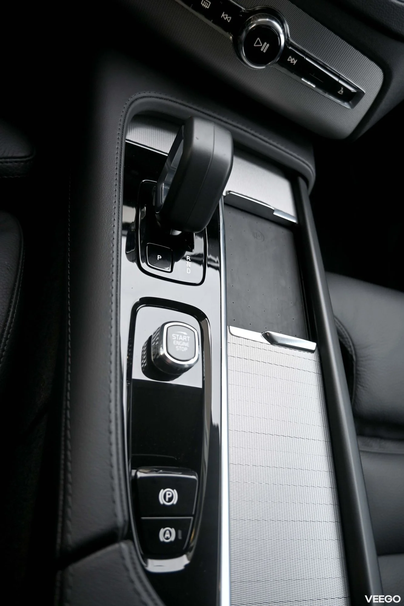 Volvo XC90 AWD H&K ULTIMATE DARK 7 INTELLI SAFE 2 335kW