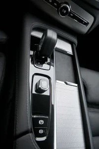 Volvo XC90 AWD H&K ULTIMATE DARK 7 INTELLI SAFE 2 335kW thumbnail