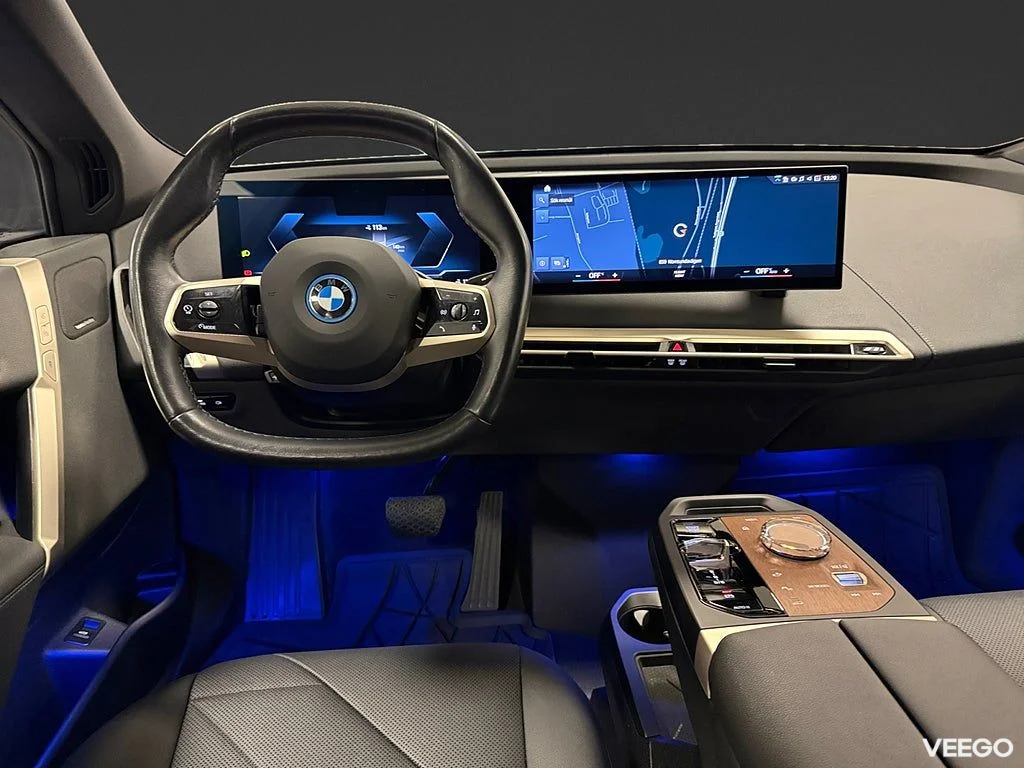 BMW iX xDrive50 524HK Sport /Sky Lounge /Laser /HuD /Moms 385kW