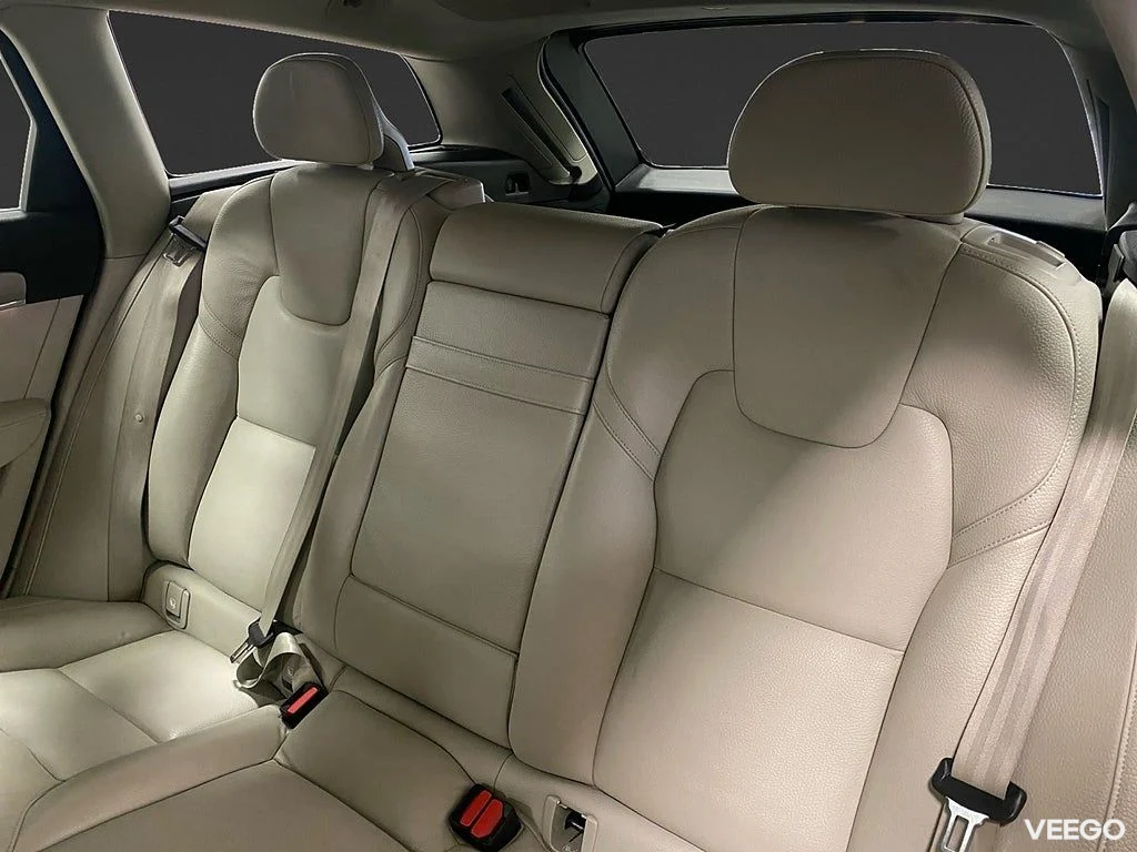 Volvo V90 T5 250HK Business Adv /Drag /Värmare 184kW
