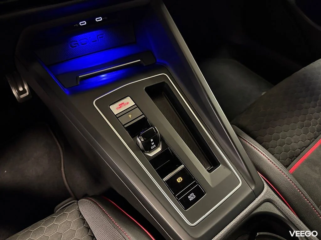Volkswagen Golf GTI Clubsport 2.0 TSI DSG 300HK /Navi 221kW