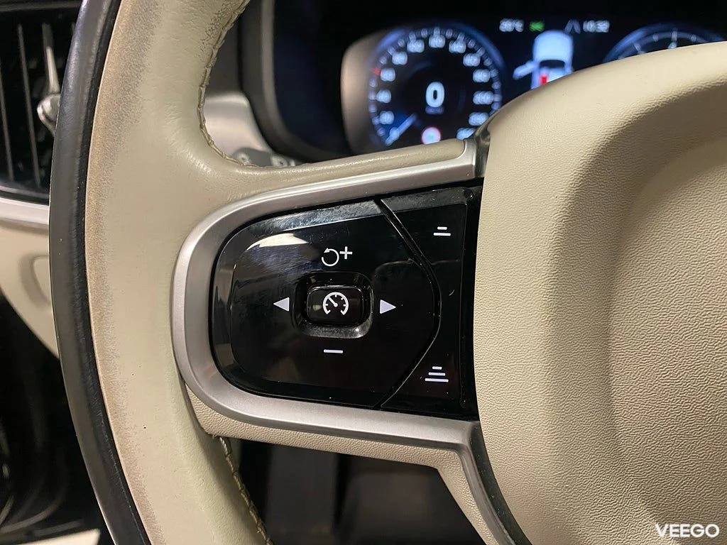 Volvo V90 T5 250HK Business Adv /Drag /Värmare 184kW