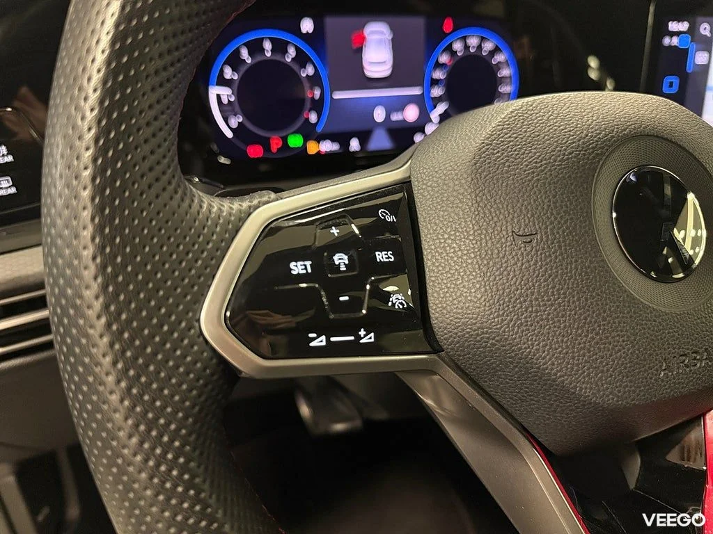 Volkswagen Golf GTI Clubsport 2.0 TSI DSG 300HK /Navi 221kW