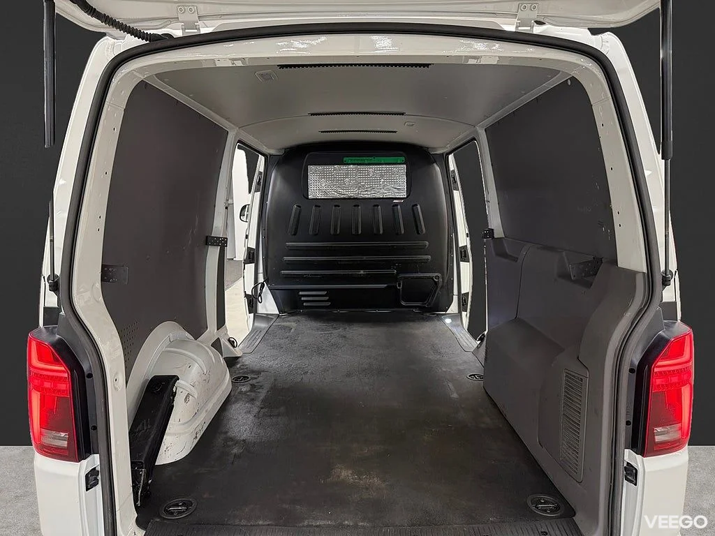 Volkswagen Transporter 2.0 TDI 4M DSG 150HK L2 /Drag /Moms 110kW