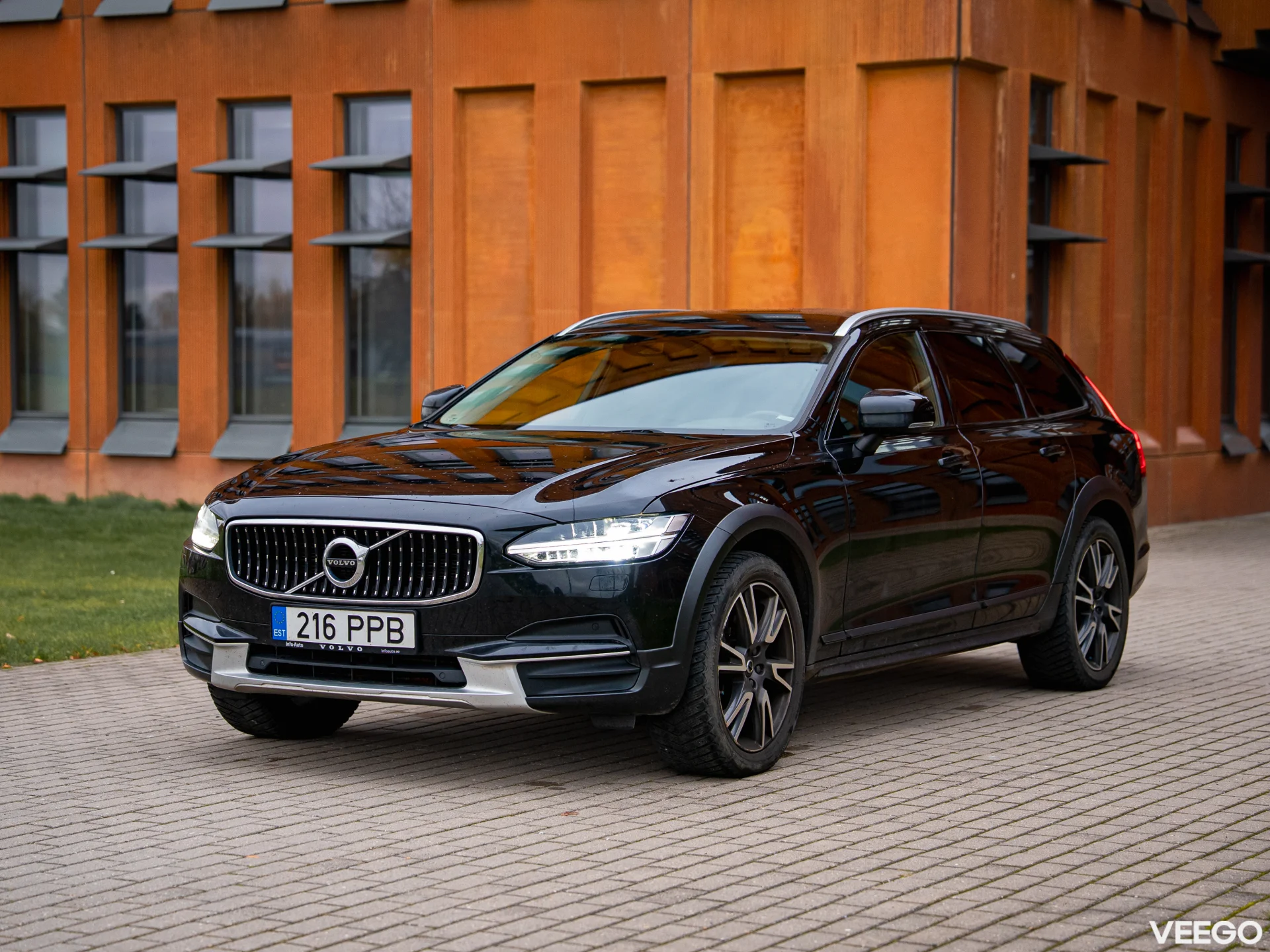 Volvo V90 Cross Country 2019 2.0 140kW