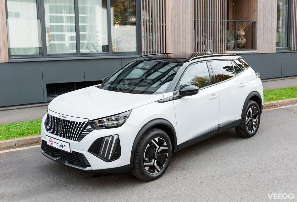 Peugeot 2008 GT Hybrid 145 e-DCS6 1.2 100kW