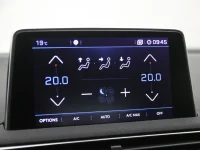 Peugeot 3008 1.2 96kW thumbnail