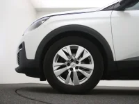 Peugeot 3008 1.2 96kW thumbnail