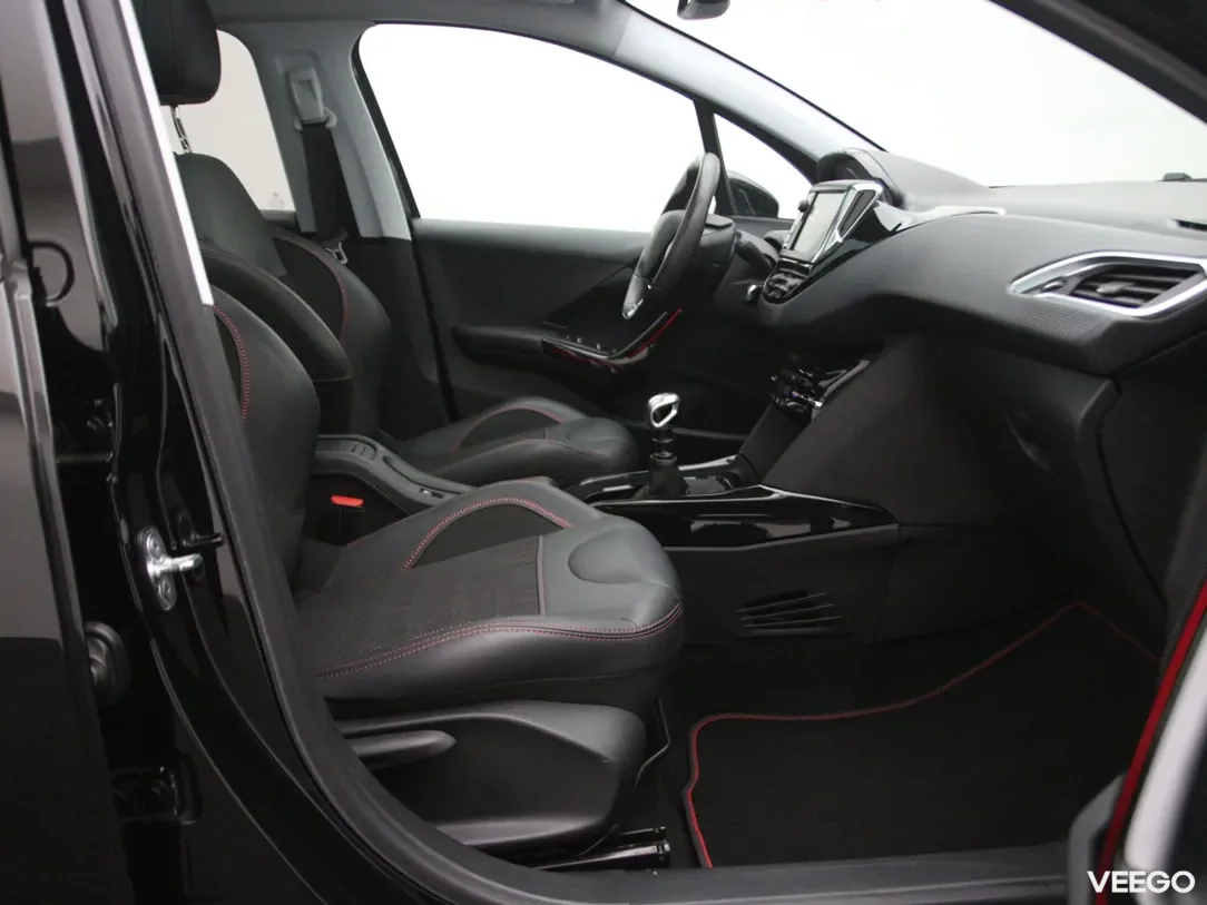 Peugeot 2008 1.2 96kW