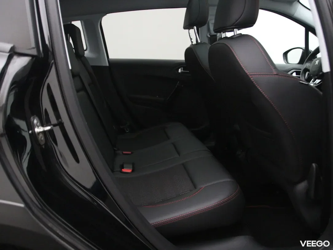 Peugeot 2008 1.2 96kW