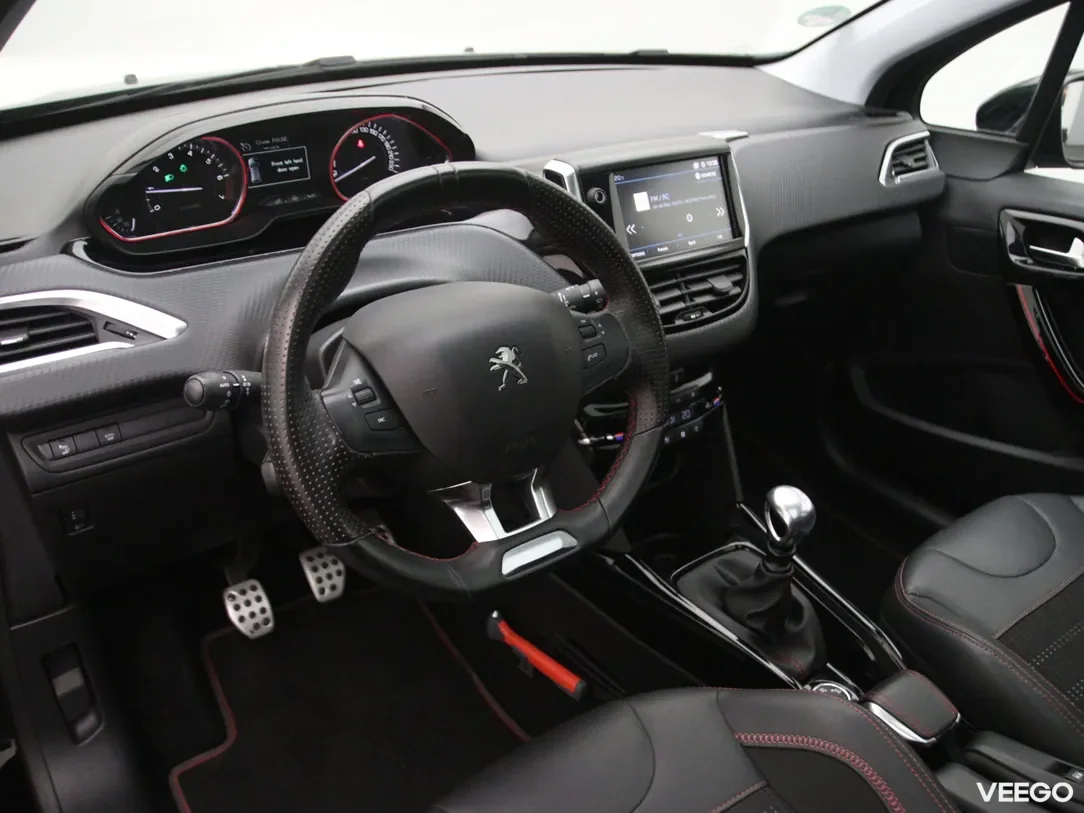 Peugeot 2008 1.2 96kW