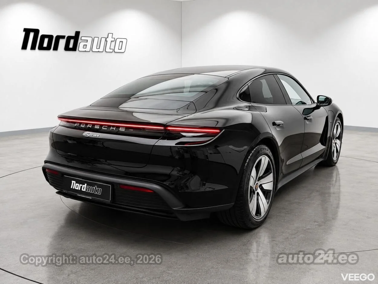 Porsche Taycan 93 KWh 350kW