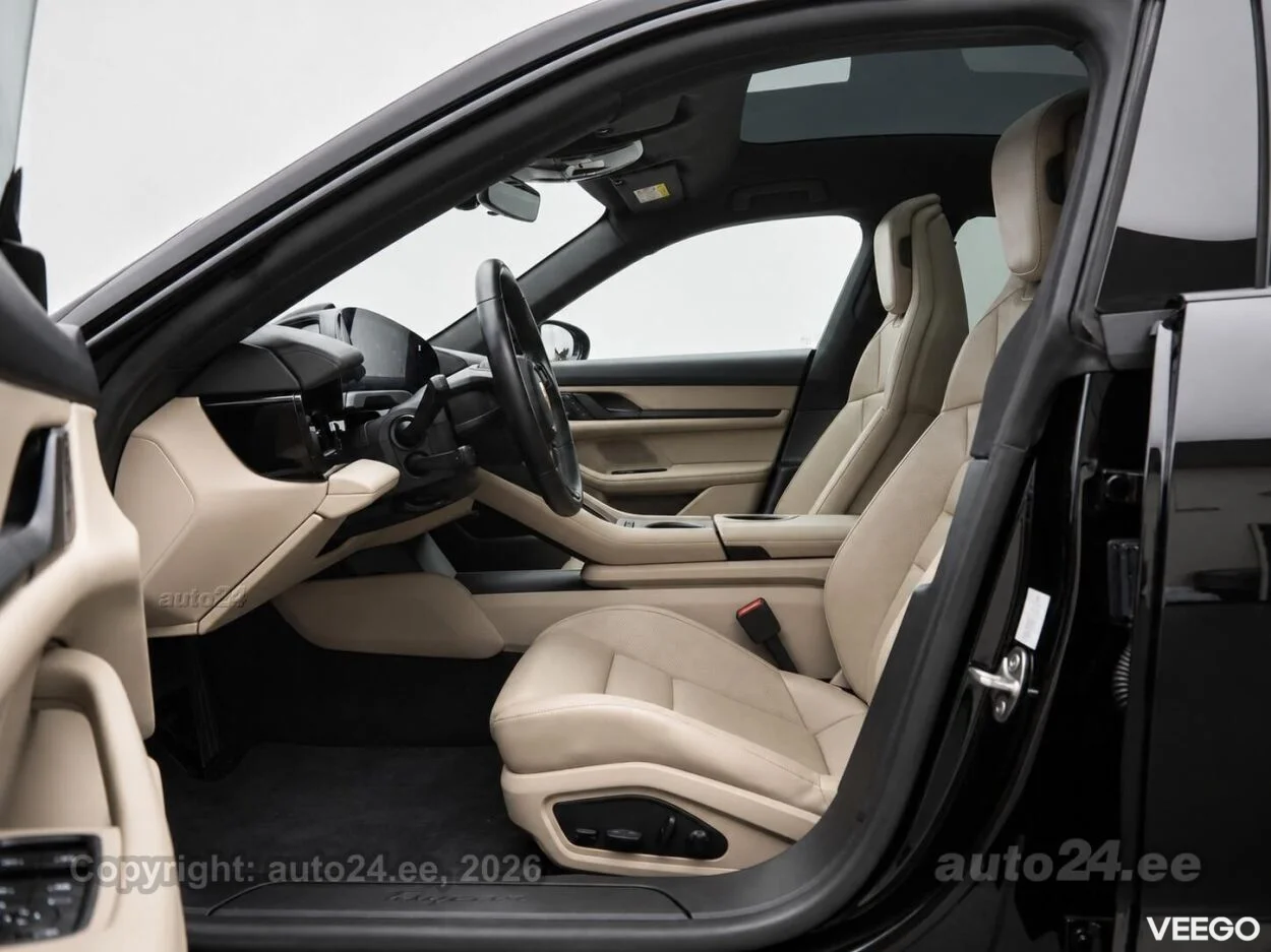 Porsche Taycan 93 KWh 350kW