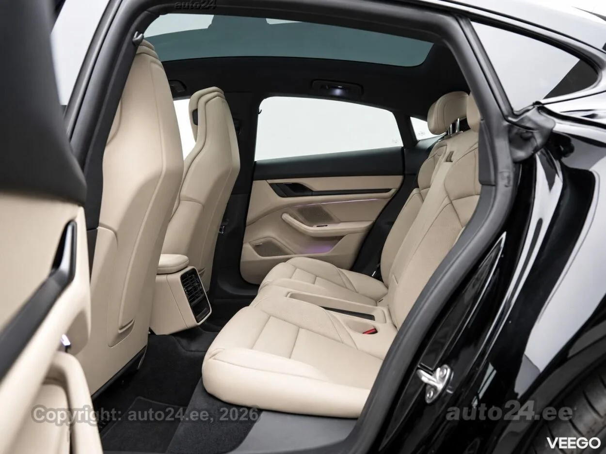 Porsche Taycan 93 KWh 350kW