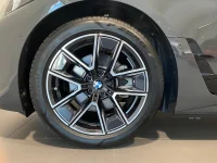 BMW i4 eDrive 40 M-sportpaket Head up-display Drag 0kW thumbnail