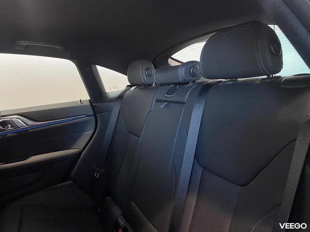 BMW i4 eDrive 40 M-sportpaket Head up-display Drag 0kW