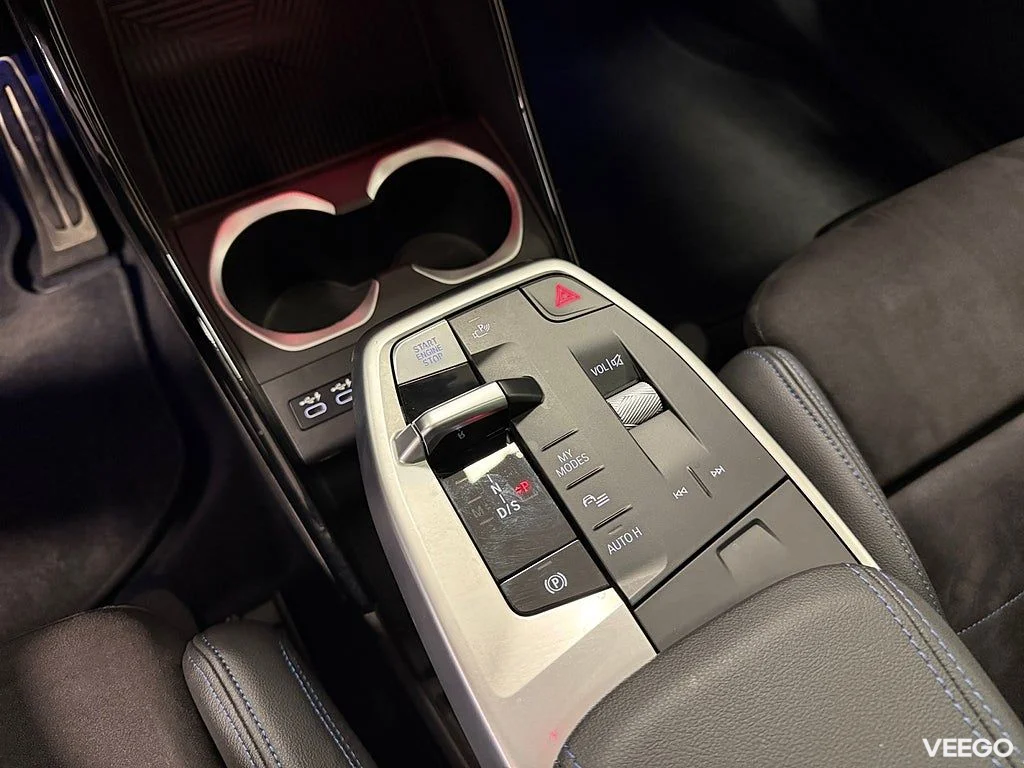 BMW X1 xDrive25e 245HK M-Sport /Pano /20" 180kW