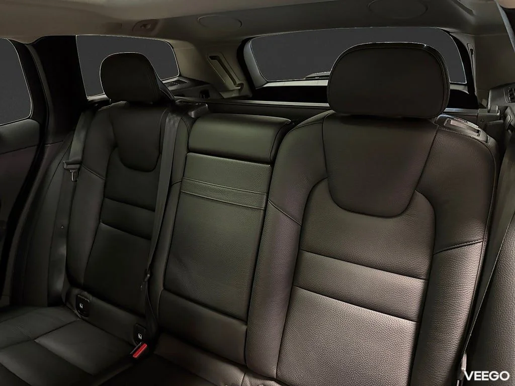 Volvo V60 Recharge T6 AWD 341HK Inscription /Pano /H/K /Drag 251kW