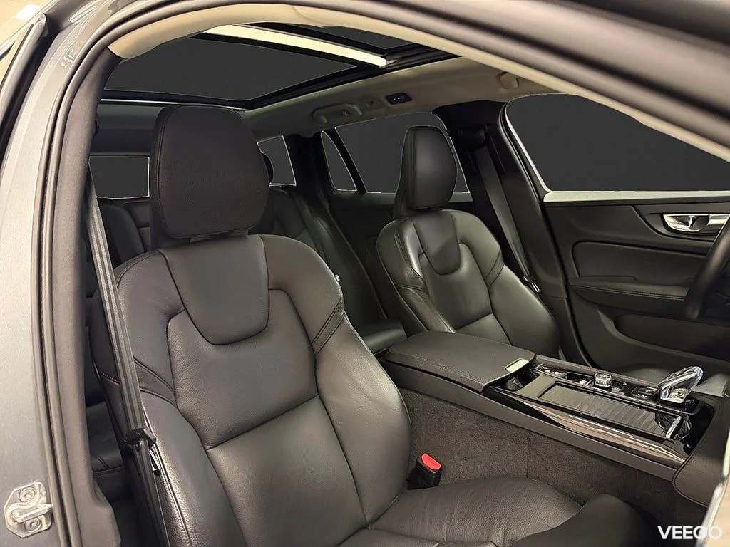Volvo V60 Recharge T6 AWD 341HK Inscription /Pano /H/K /Drag 251kW